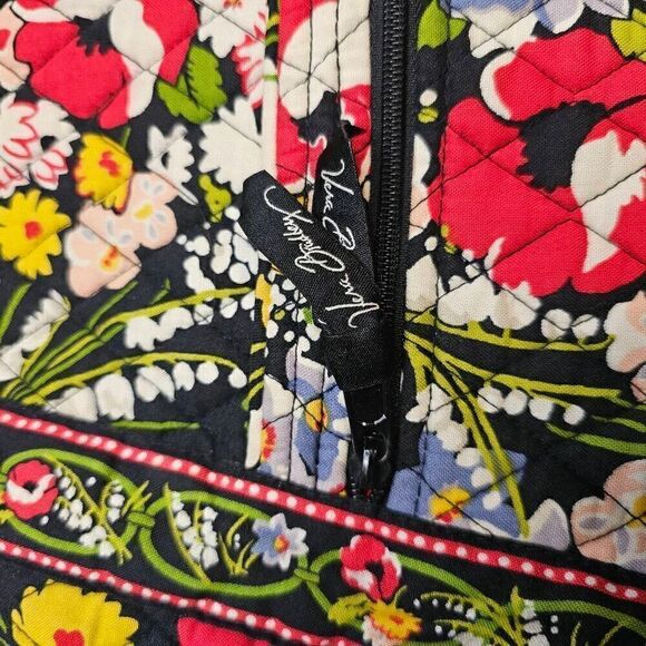 Vera Bradley Poppy Fields Quilted Fabric Crossbody Bag Floral RETIRED - Picture 3 of 12
